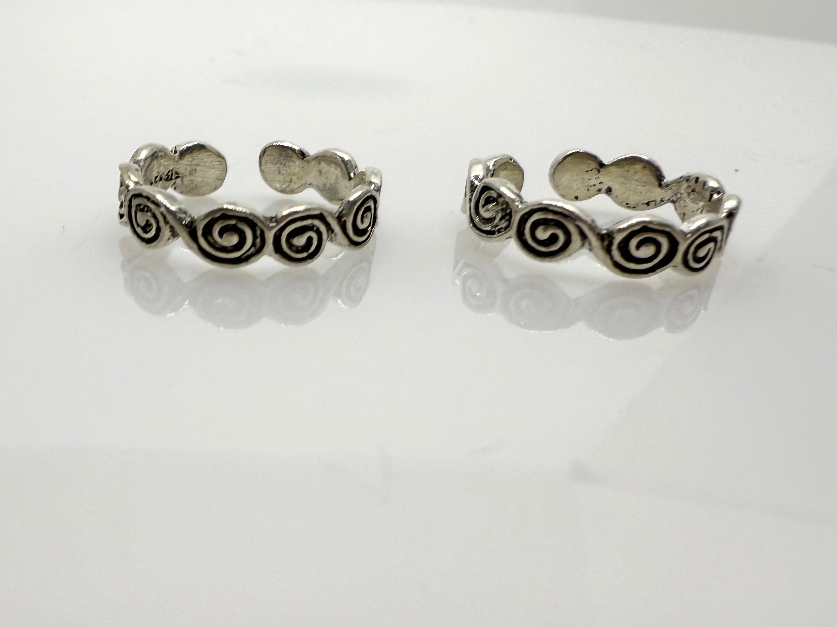 925 Oxidised Silver Toe Rings (2 Rings) Vintage | Free Size