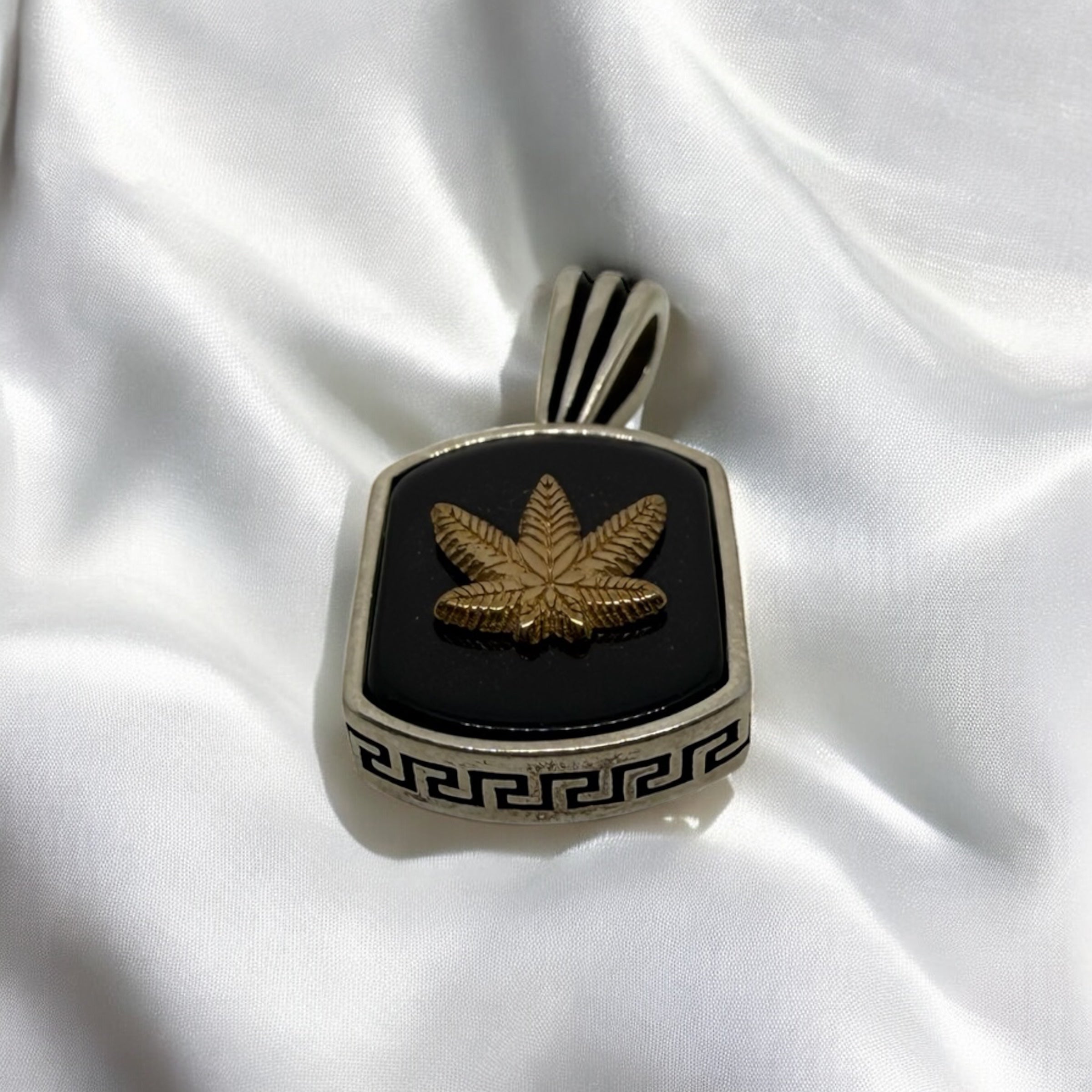 925 Sterling Silver Black Leaf Bar Pendant