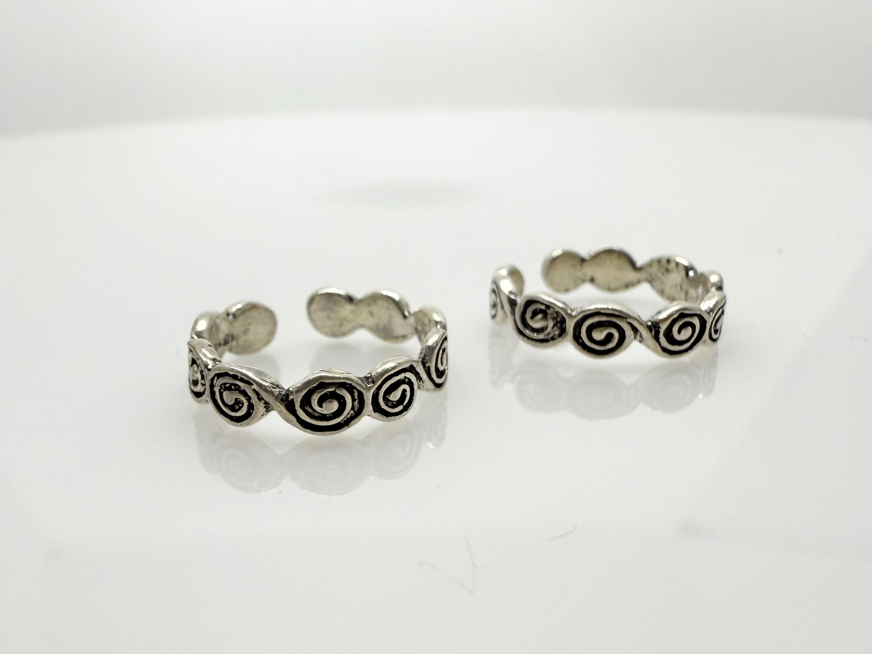 925 Oxidised Silver Toe Rings (2 Rings) Vintage | Free Size