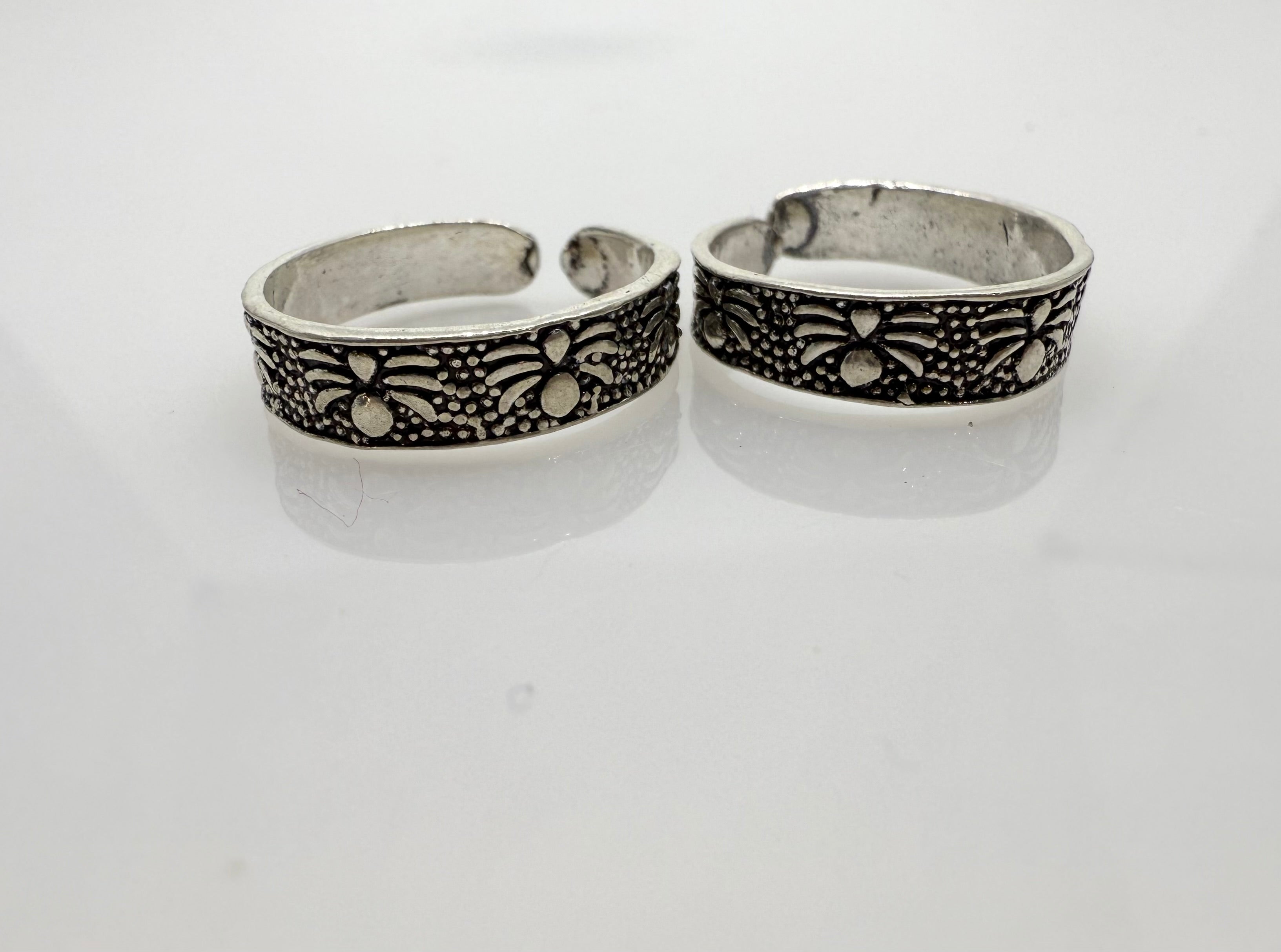 925 Oxidised Silver Toe Rings (2 Rings) Vintage style | Free Size