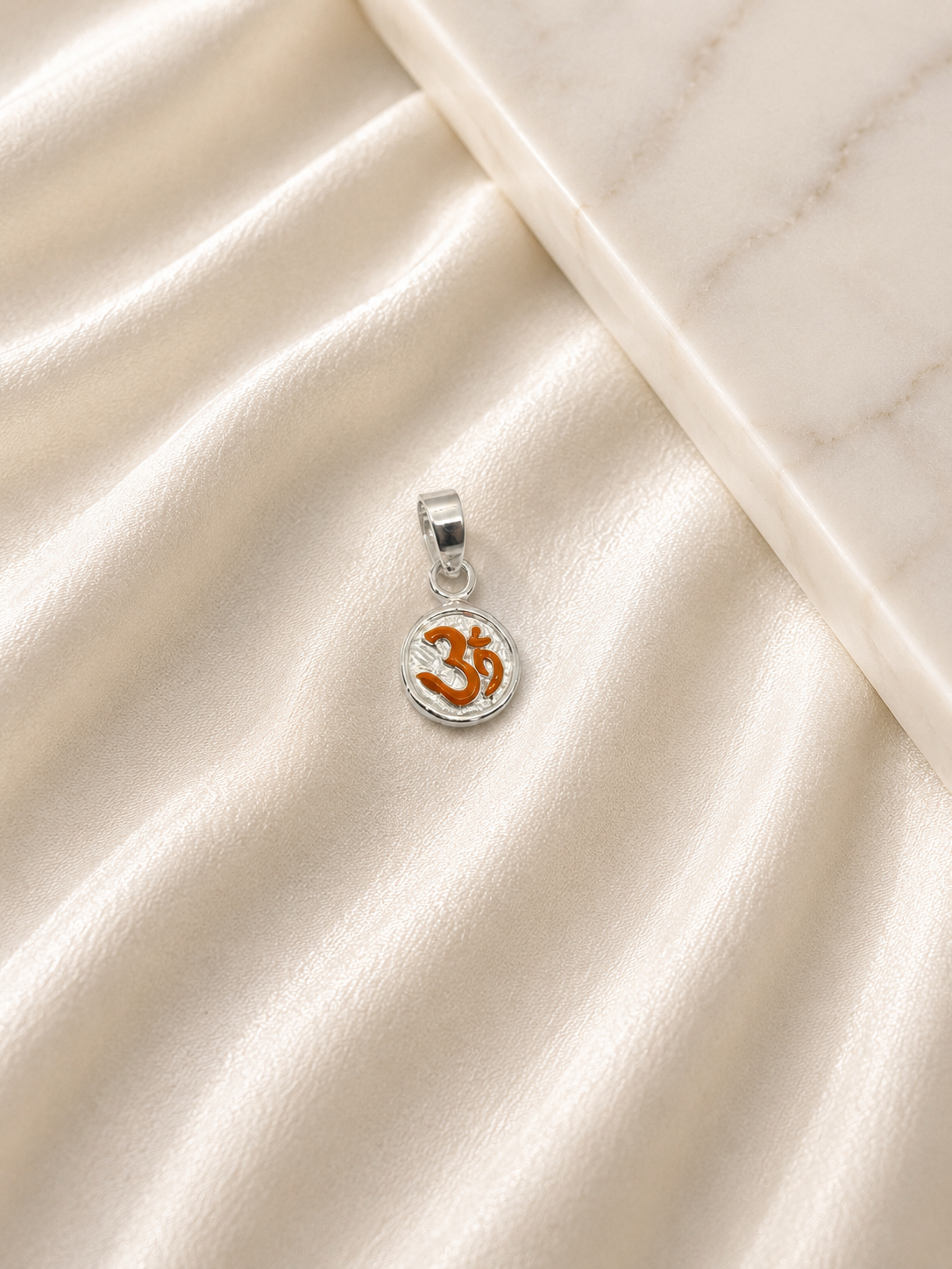 925 Sterling Silver Om Pendant