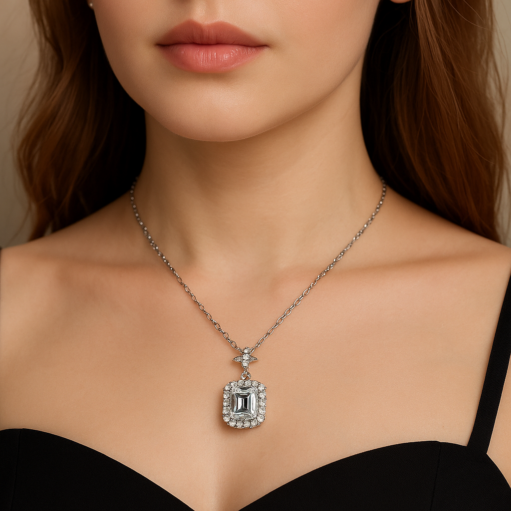 925 Sterling Silver Diamond Glow Pendant Neckpiece