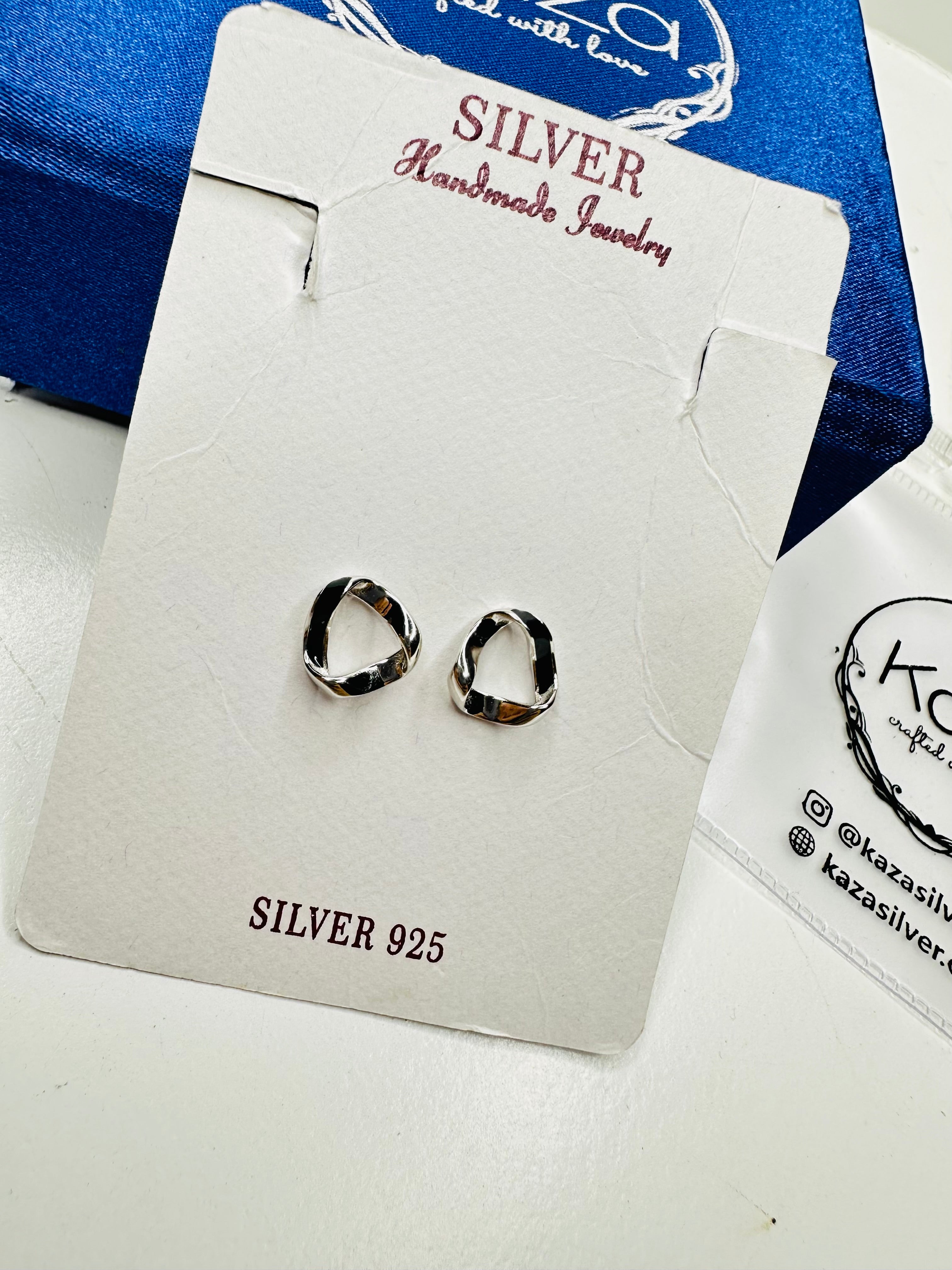 925 Sterling Silver Tri- Chic Studs