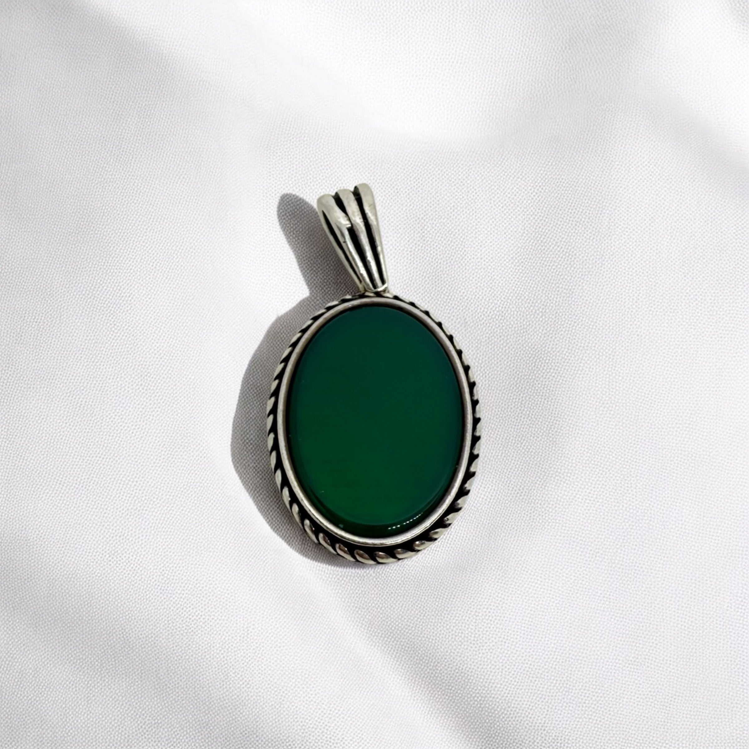 925 Sterling Silver Emerald Dust Pendant