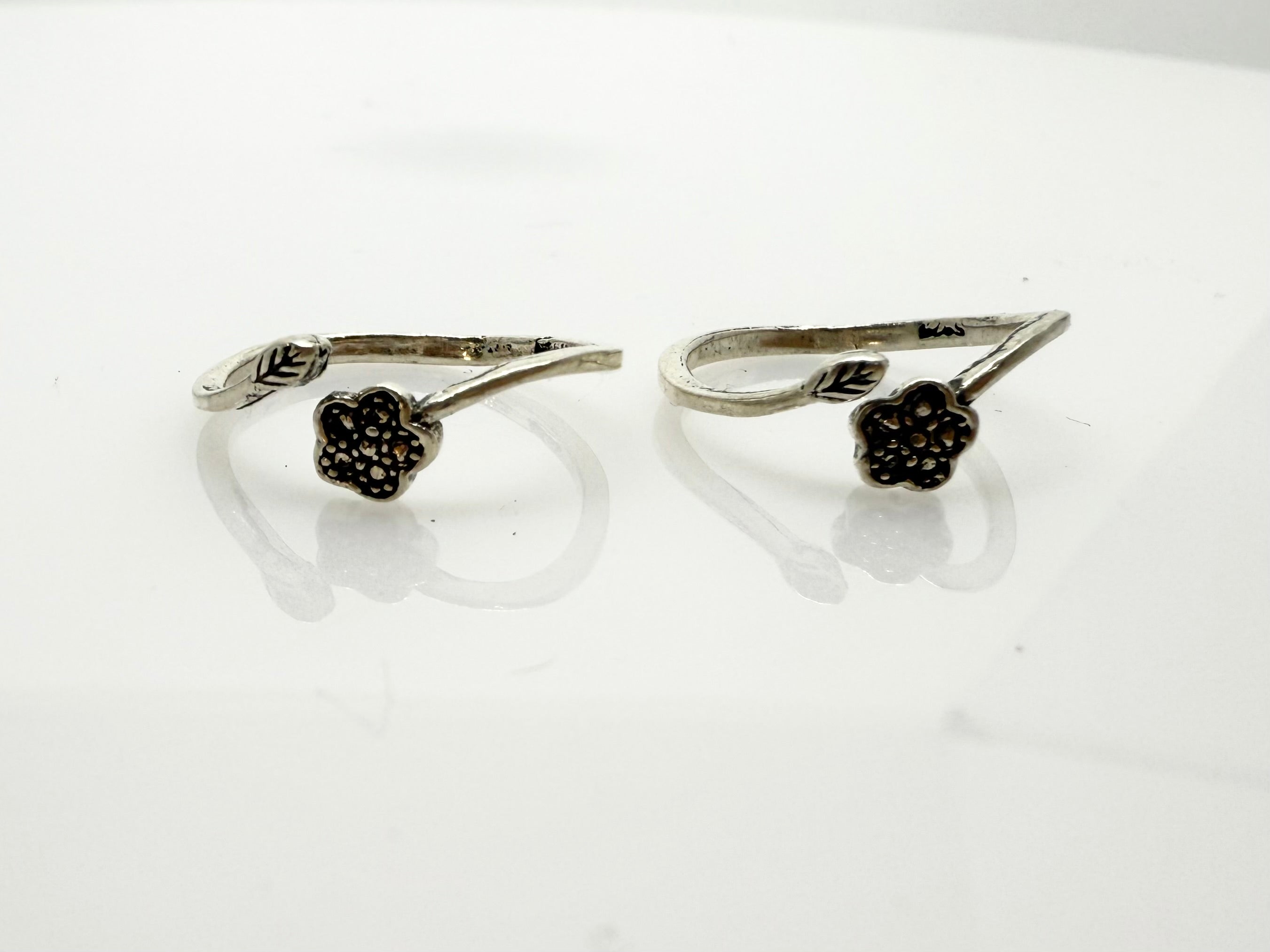 925 Oxidised Silver Toe Rings (2 Rings) | Free Size