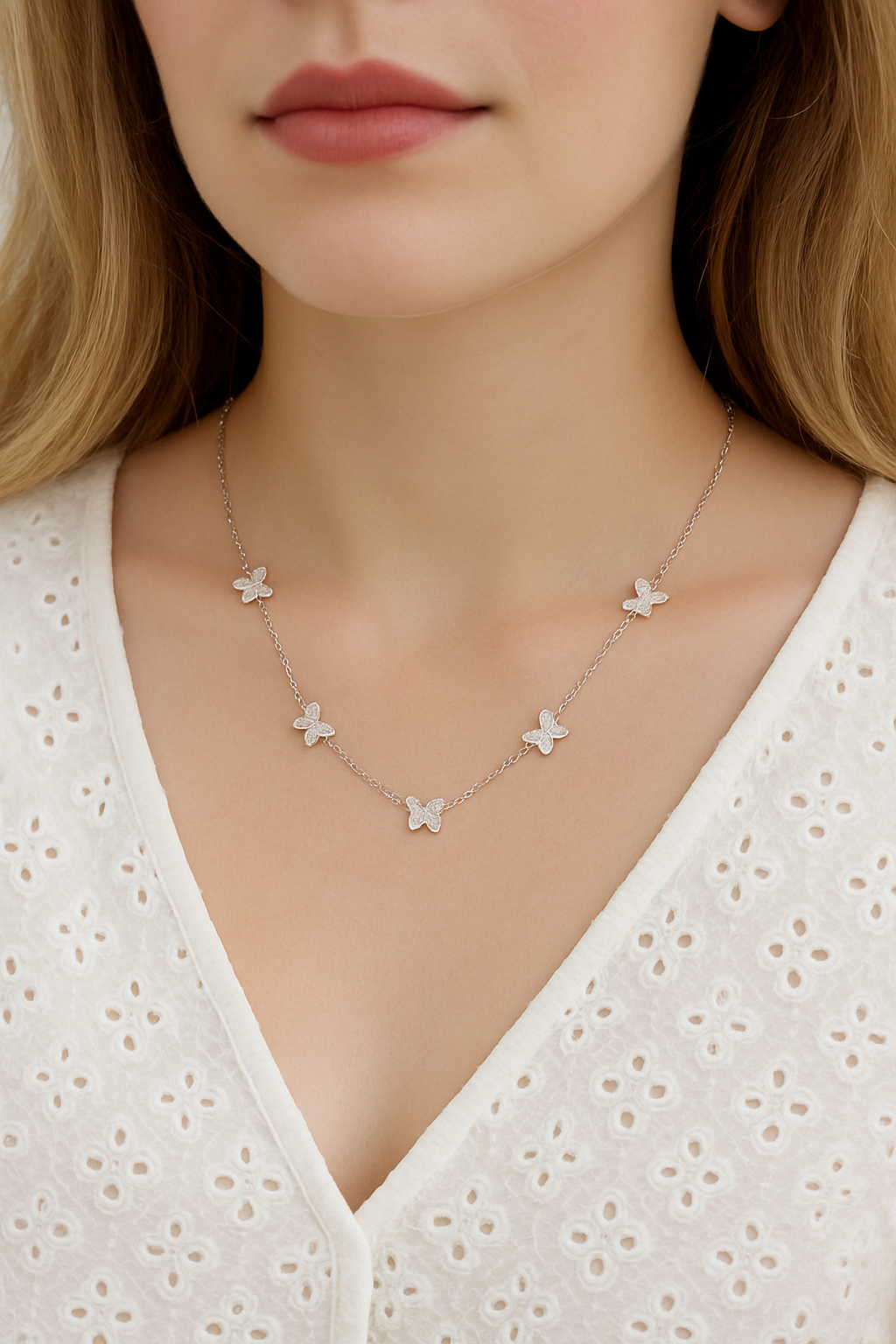 925 Sterling Silver Flutter Butterfly Pendant Neckpiece