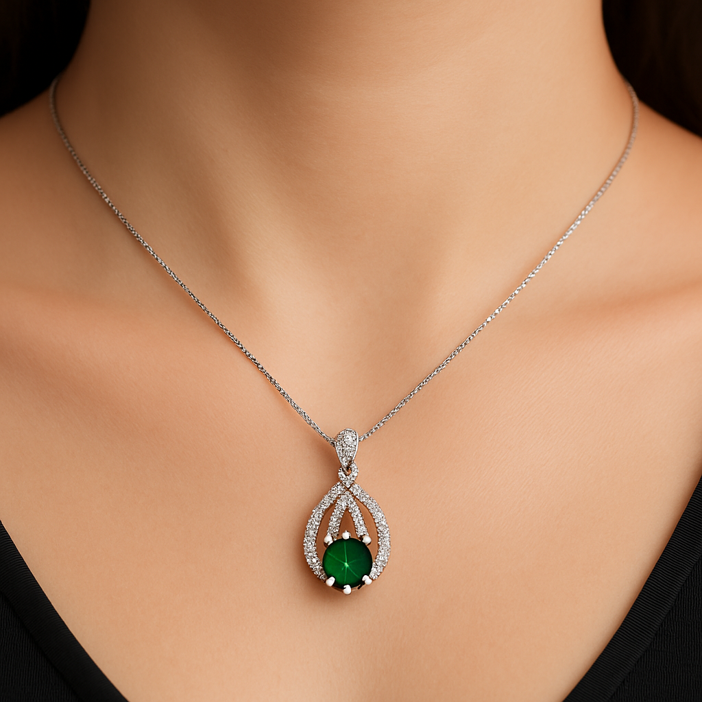 925 Sterling Silver Emerald Harmony Pendant Neckpiece