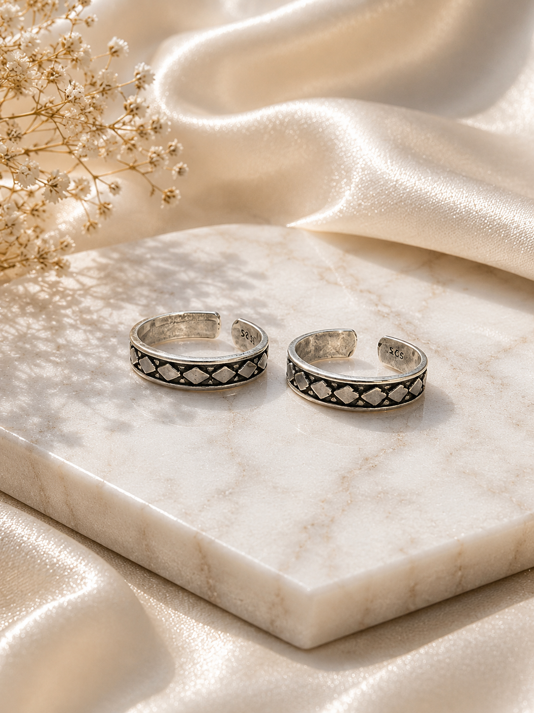 925 Oxidised Silver Toe Rings (2 Rings) | Free Size