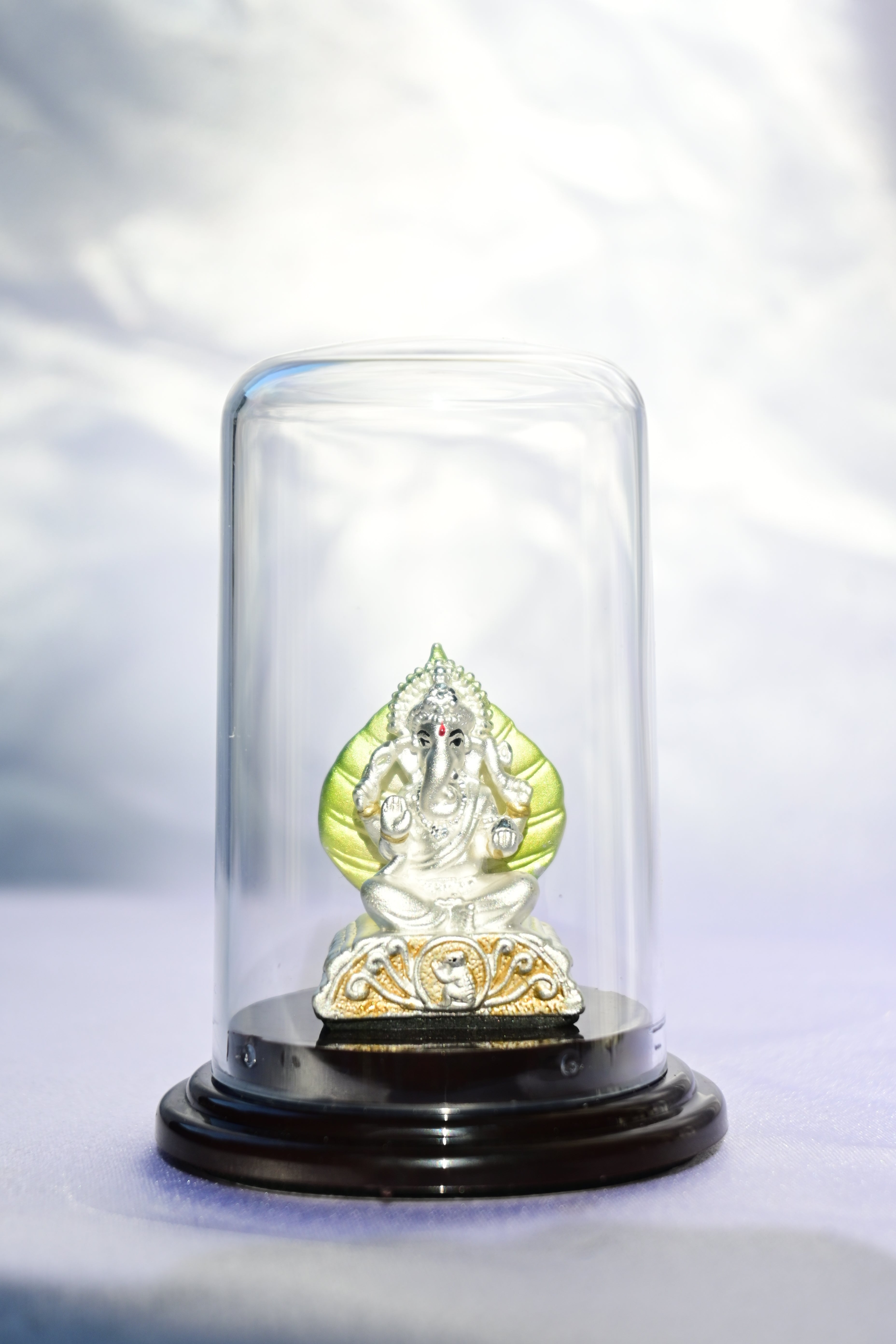 Emerald Pure 999 Silver Ganesha Idol with Acrylic Base For Pooja/ Gift