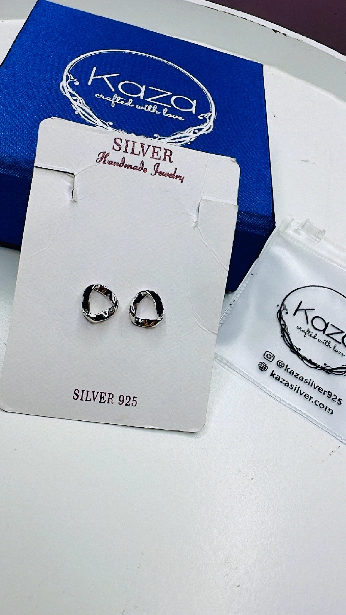 925 Sterling Silver Tri- Chic Studs